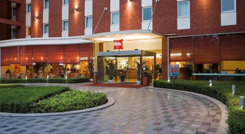 Ibis Chengdu Yongfeng Hotel Екстер'єр фото
